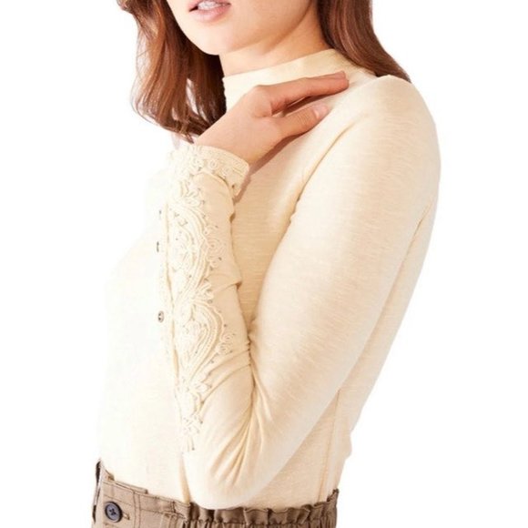 Free People We the Free Hooked on You Tee. NWOT - Picture 8 of 9